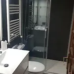 Kuqueta, 度假居 *